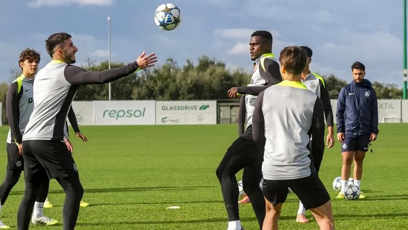 Rui Borges prepara centrais para o dérbi com o Sporting