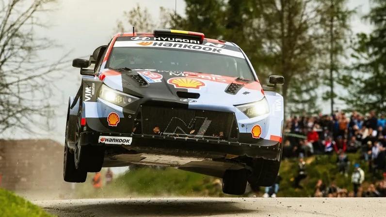 Thierry Neuville lidera Rali da Croácia após furos dos rivais