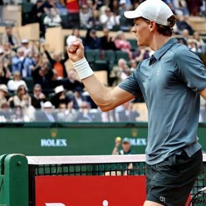 Sinner vence Alcaraz em Monte-Carlo e assume número 1 mundial