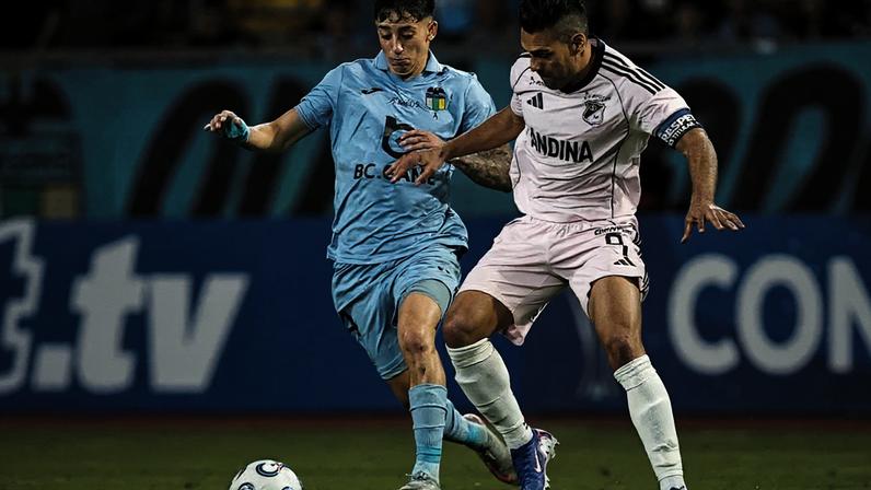 Falcão critica arbitragem após jogo