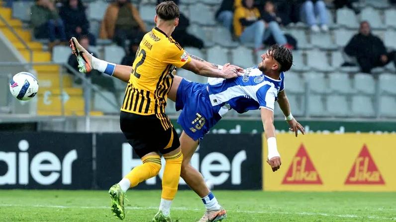 Lus. Lourosa 1-1 FC Porto B: golo do empate surge no fim
