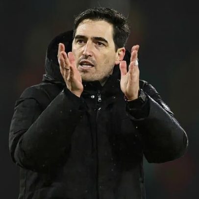 Bournemouth vence em casa do Arsenal e fica sem treinador no verão