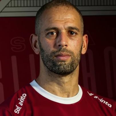 Slimani rescinde contrato com CFR Cluj