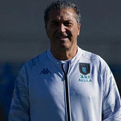 José Peseiro vence e fica a 5 pontos da subida direta ao principal escalão árabe