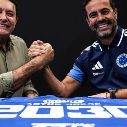 Artur Jorge renova com o Cruzeiro menos de um mês após a chegada
