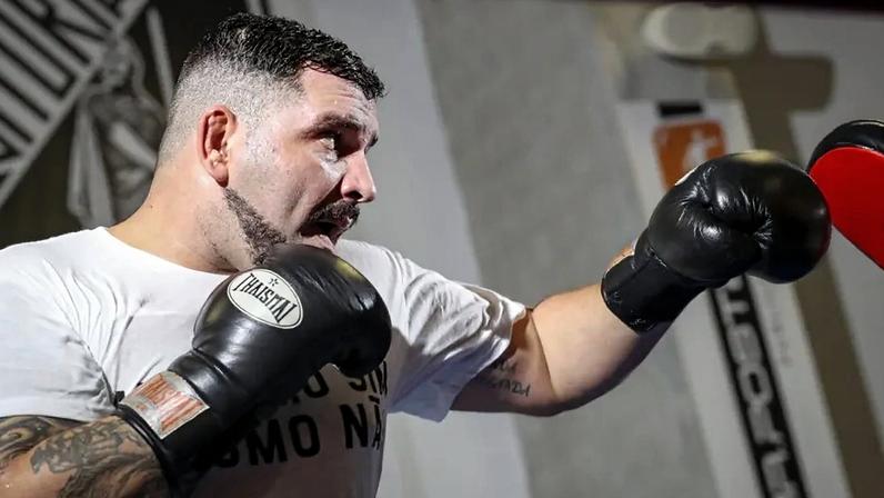 Nuno Mendes, medalha de ouro no ISKA World Championships de Kickboxing na categoria de +91kg