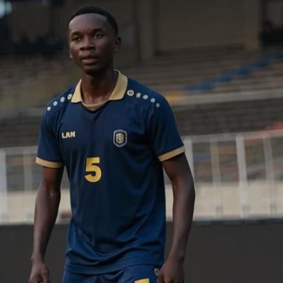 Alverca interessado no médio congolês Esdras Makosi