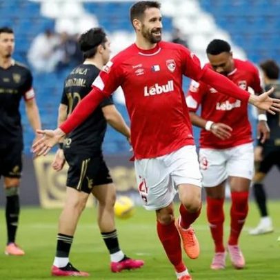 Petit mantém dupla na defesa