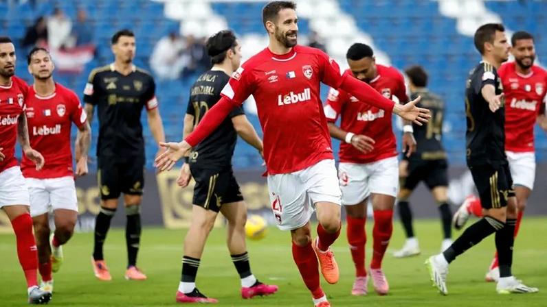 Petit mantém dupla na defesa