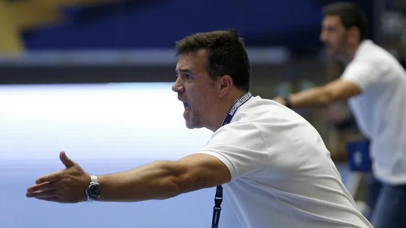 Ricardo Costa admite necessidade de mudar algumas coisas