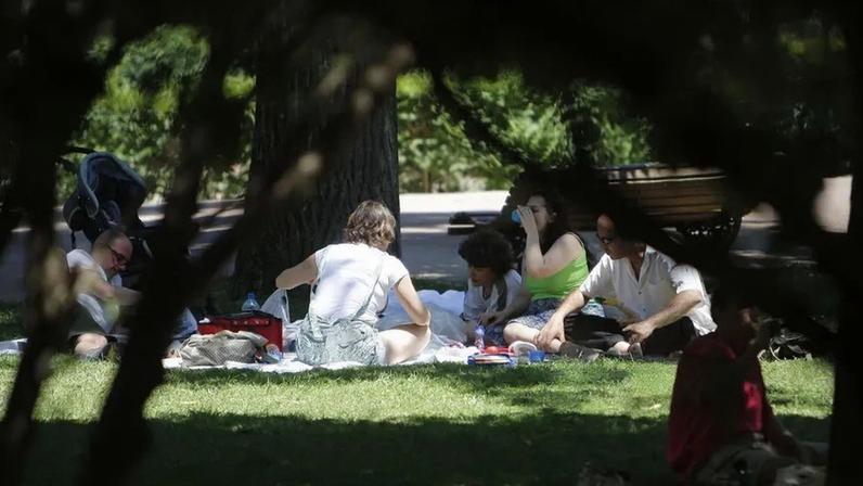 Portugal antecipa 30°C e alto risco de radiação UV