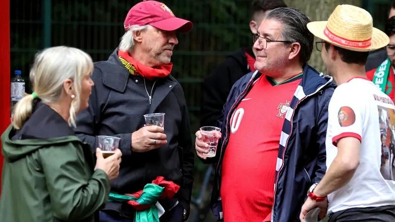 Consumo de bebidas alcoólicas dentro dos estádios deve ser uma realidade em 2026/27