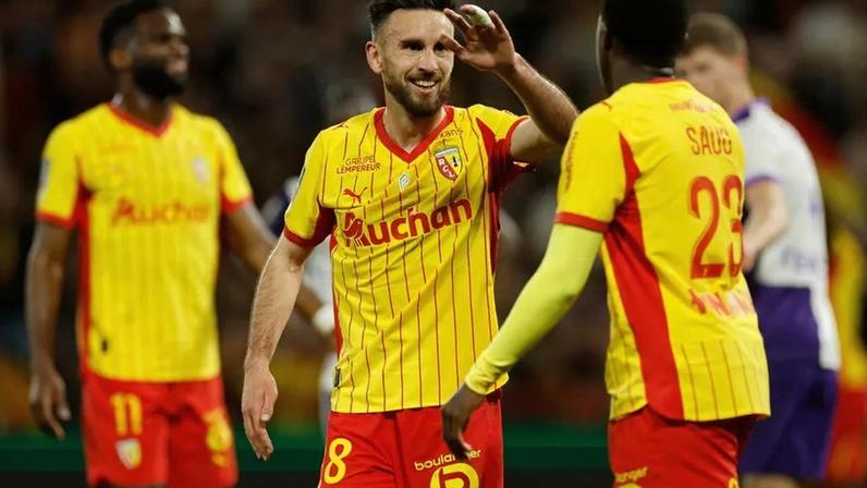 Lens faz nova reviravolta e não desiste do título francês