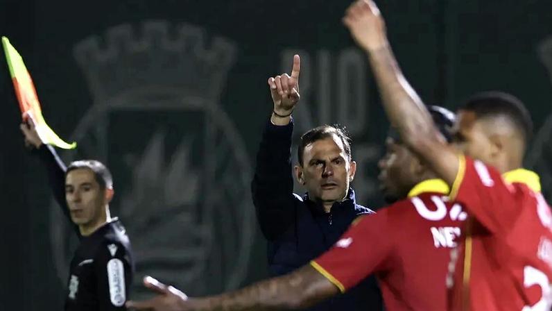 Silaidopoulos afirma que ter aproveitado oportunidades teria mudado o jogo