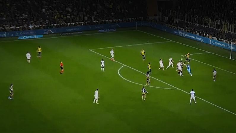 Erro de Ederson aos 90'+8 que deu liderança ao Galatasaray