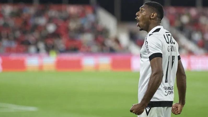 Gustavo Silva guarda o melhor para o fim