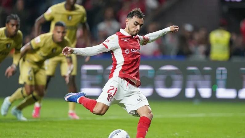 O momento em que Ricardo Horta marca de penálti