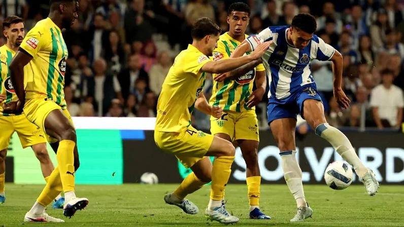FC Porto enfrenta o Tondela num duelo em 5 factos
