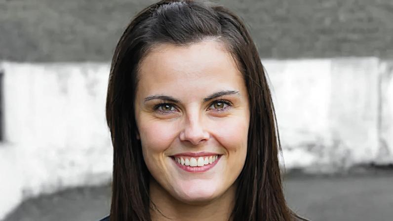 Ex-futebolista alemão morre dias após dar à luz pela segunda vez