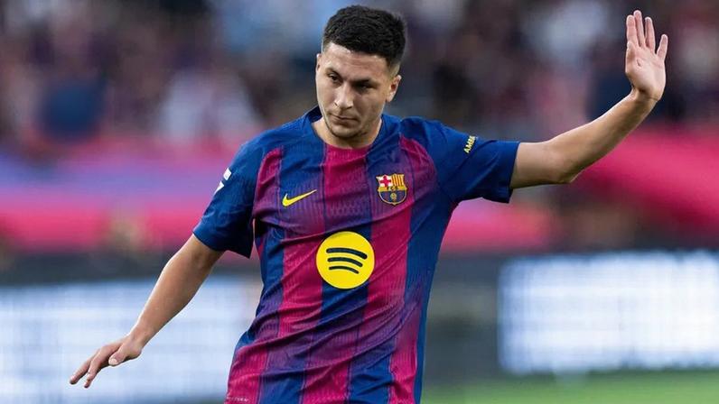 Hansi Flick deixa futuro de alvo do FC Porto em aberto