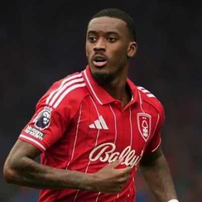 Hudson-Odoi fica de fora até ao final da época no Nottingham Forest