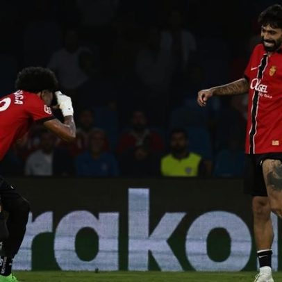 Samu Costa admite que o empate com o Valencia merecia a vitória