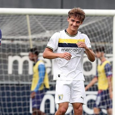 Famalicão vence Torreense 2-1 e recusa render-se