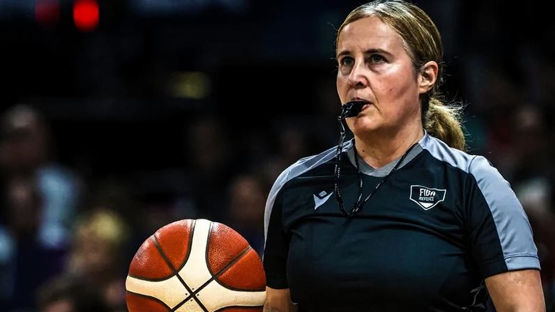 Sónia Teixeira recebe reconhecimento internacional ao arbitrar final da Euroliga