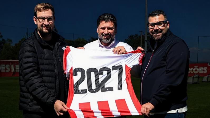 Carlos Fangueiro renova contrato com o Leixões até 2027