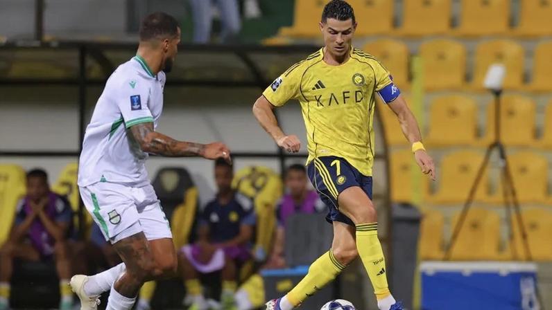 Cristiano Ronaldo em ação frente ao Al Ahli