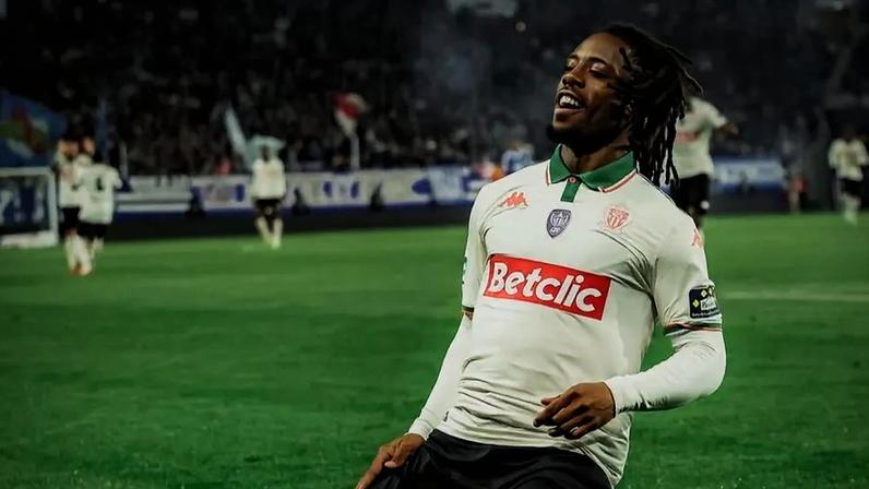 Nice elimina Estrasburgo e junta-se ao Lens na final da Taça de França