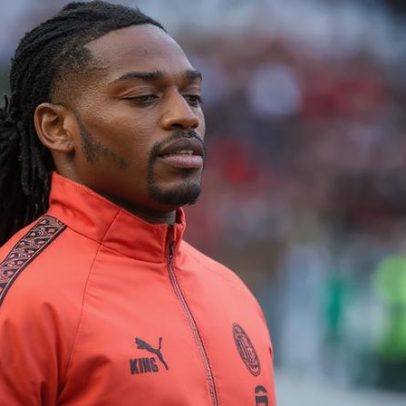 Rafael Leão obtém direito de resposta a matéria