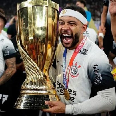 Depay renova contrato com o Corinthians