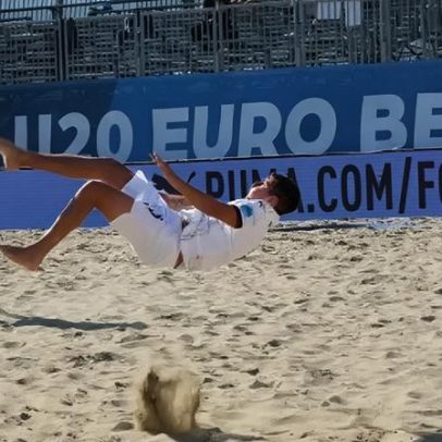 Seleção sub-20 vence Inglaterra na estreia da Euro Beach Soccer Cup