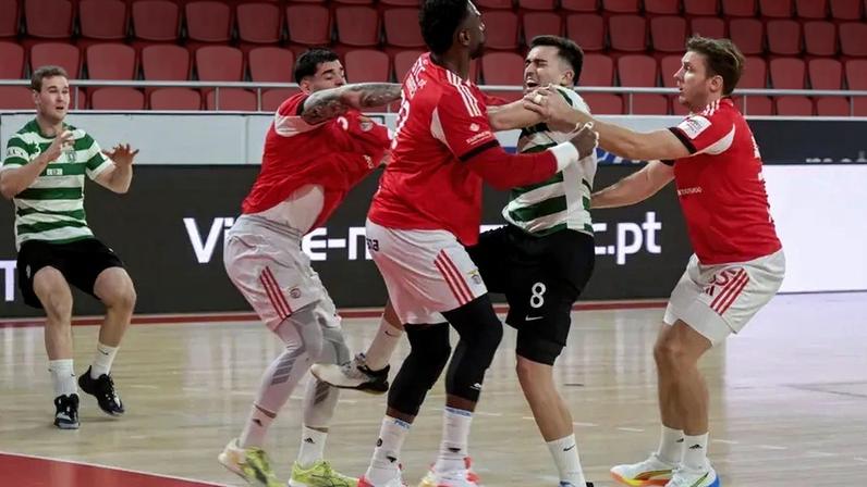 Benfica-Sporting de andebol antecipado para esta sexta-feira