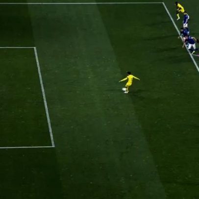 Árbitro manda repetir penálti falhado após invasão de área no Oviedo-Villarreal