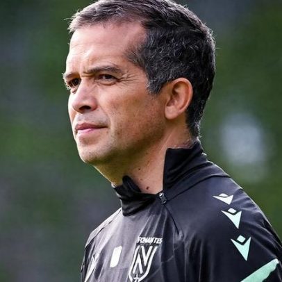 Presidente do Nantes acusa Luís Castro de afundar dois clubes no mesmo ano