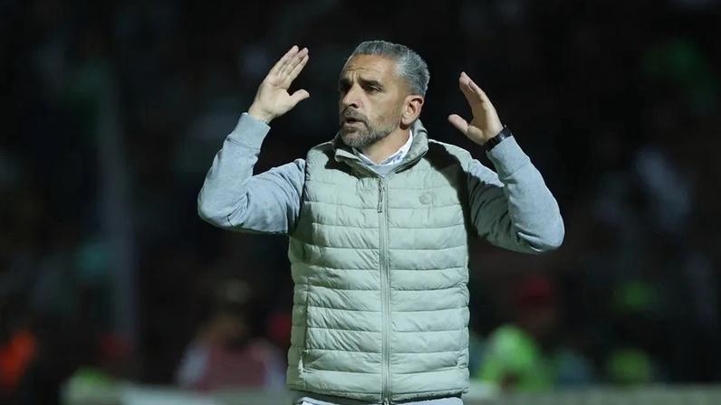 Rui Borges deve permanecer em Alvalade, defente Bruno Mascarenhas