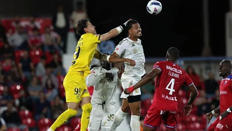 Dani Figueira em ação durante o Gil Vicente-Casa Pia