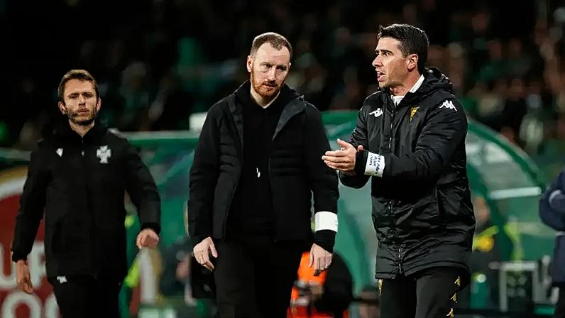 Bryant Lazaro comanda o Estoril em Braga na ausência de Ian Cathro