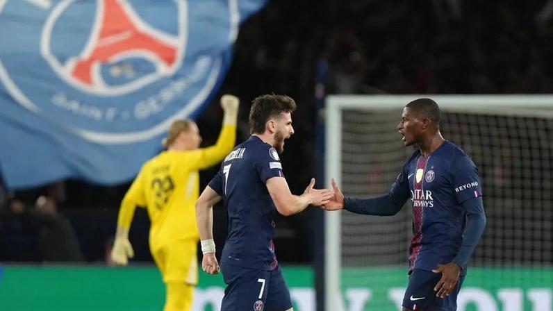 Nuno Mendes com queixas, apto para a 2.ª mão em Munique