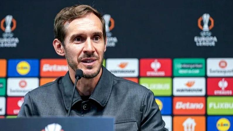 Julian Schuster aborda meia-final da Liga Europa entre Friburgo e Sp. Braga.