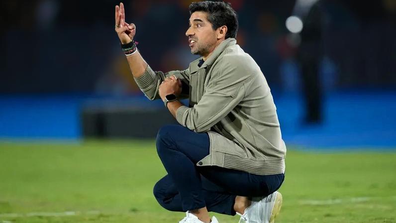 Cerro Porteño encurta linhas do relvado; Abel reage: Em que século estamos?