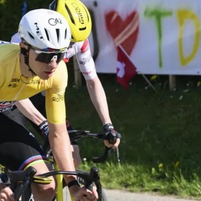 Pogacar vence Godon no sprint e conquista a segunda vitória na Volta à Romandia