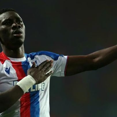 Crystal Palace vence Shakhtar 3-1 e fica a um passo da final