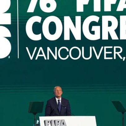 Collina aponta Proença como exemplo no Congresso da FIFA