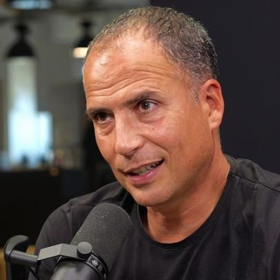 Ricardo Araújo Pereira recomenda auto-estima baixa a toda a gente