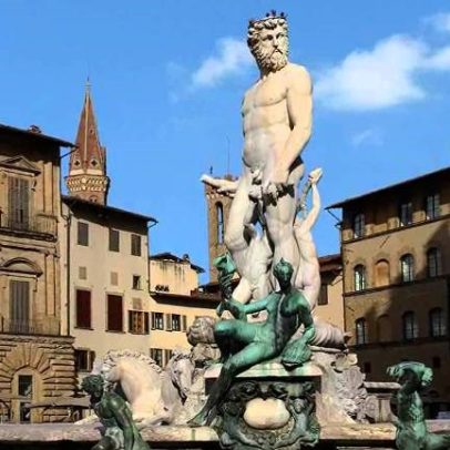 Despedida de solteira provoca danos de 5 mil euros a Florentina Fonte de Neptuno