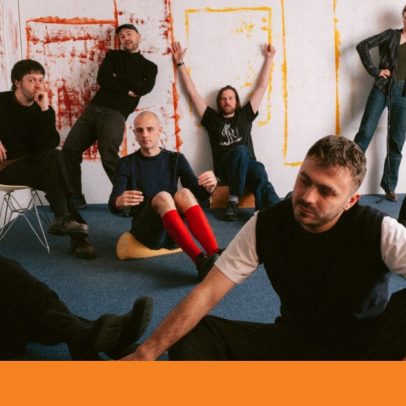 Caroline: história de amizade entre ingleses e alegria intensa