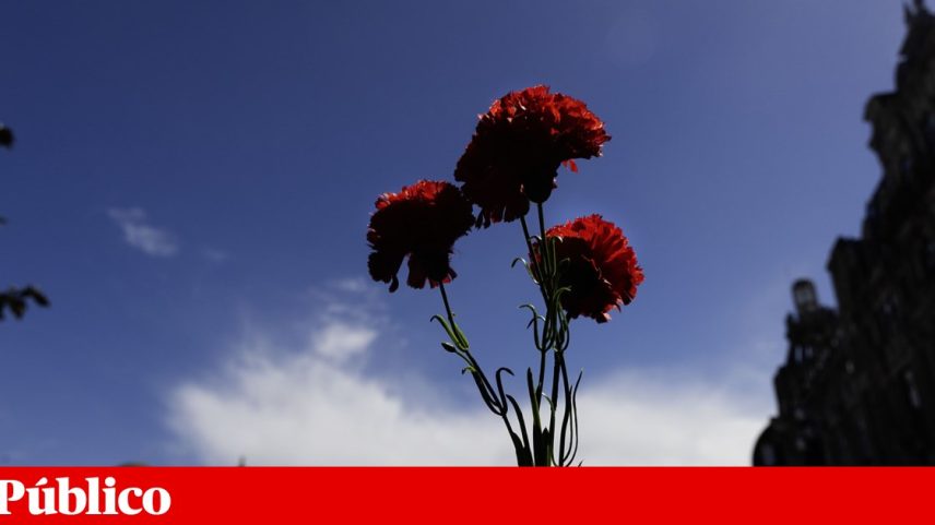 25 de Abril nas câmaras: festa à esquerda, protocolo à direita